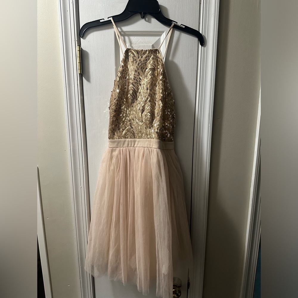 Maniju large puffy gold dress with sequins